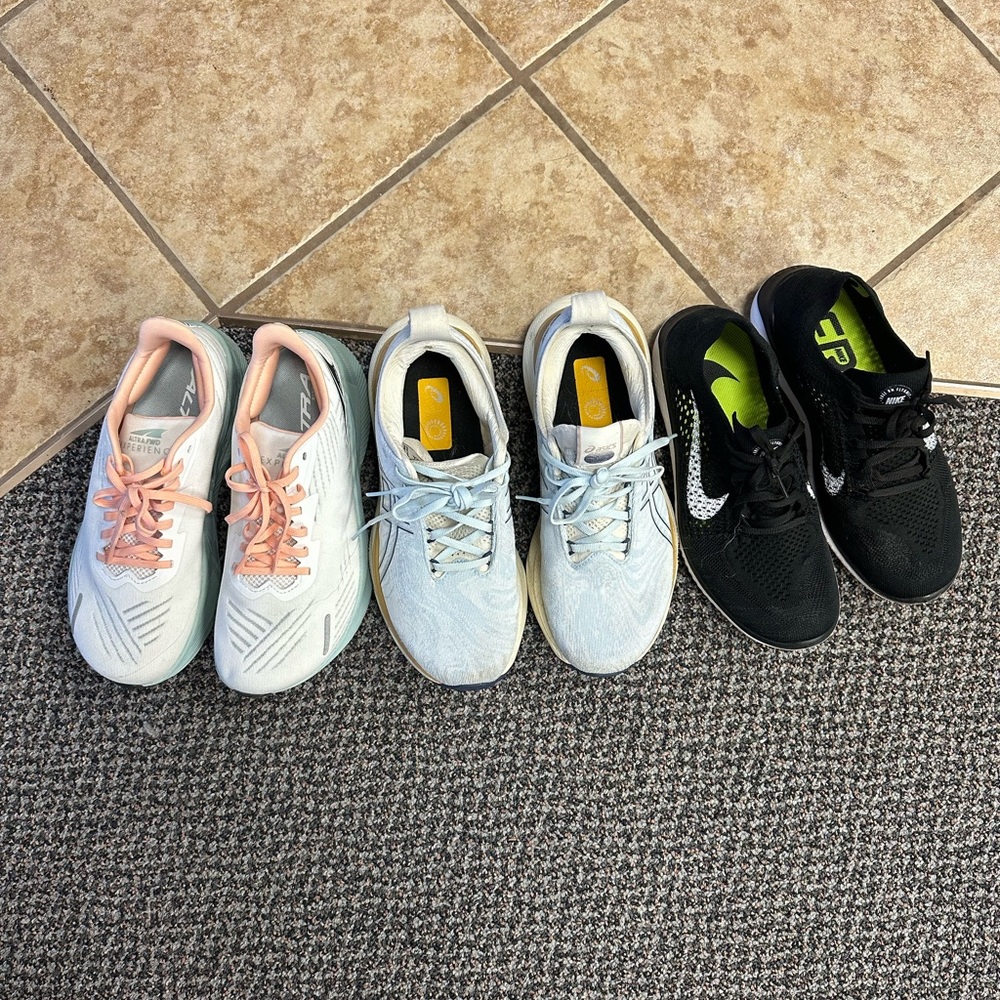 Lot Size 8 Running Shoes